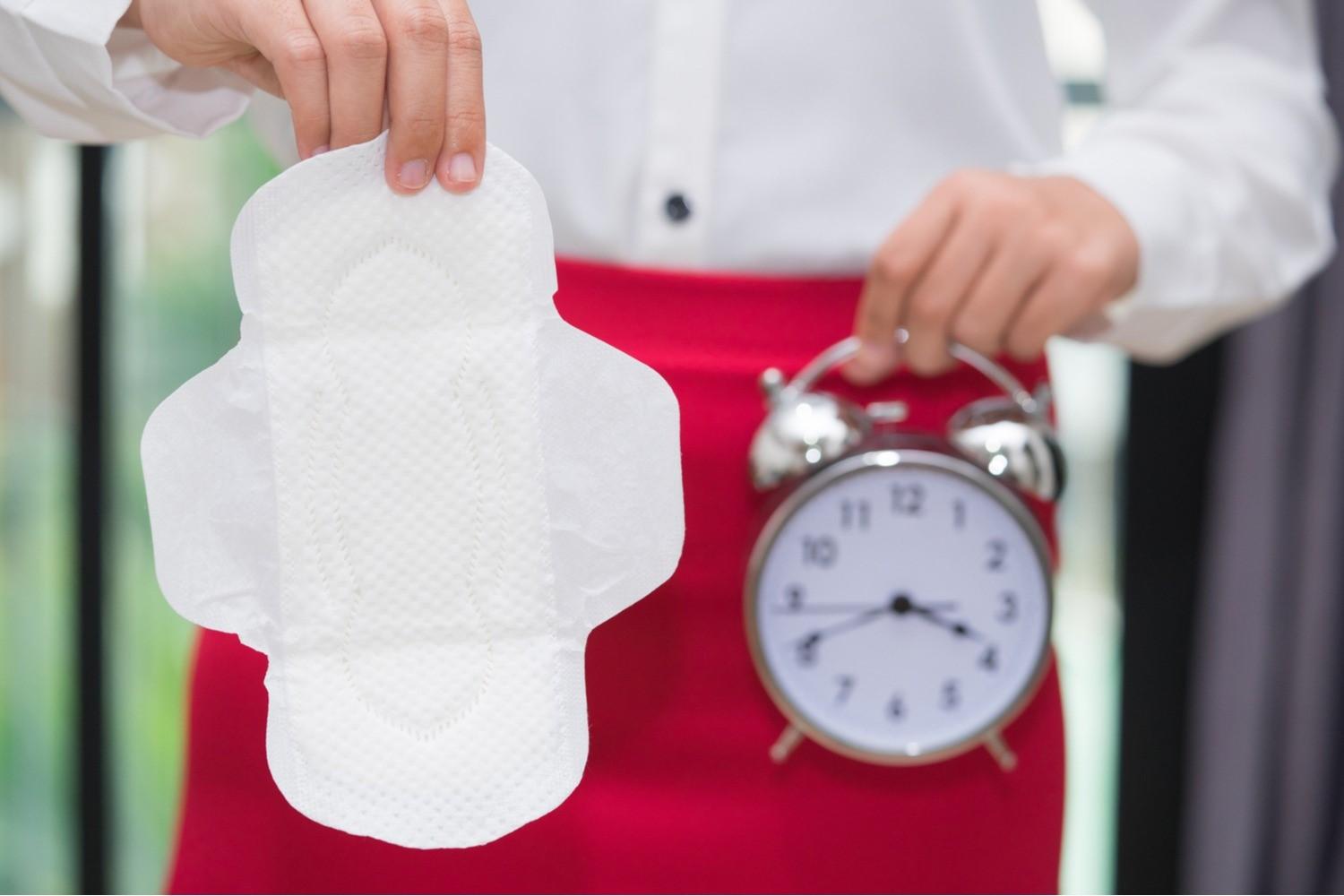 Vì sao cần thay băng vệ sinh thường xuyên khi có kinh nguyệt