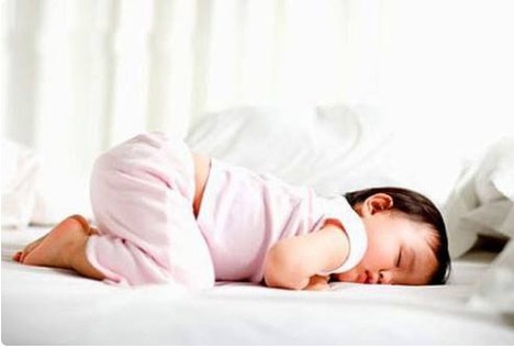 Nhận diện dấu hiệu trẻ bị tắc ruột