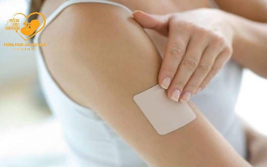 Ưu và nhược điểm của miếng dán da tránh thai bạn cần biết