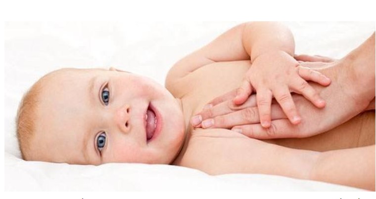 Massage và tắm bé sau sinh, phòng khám 43 Nguyễn Khang