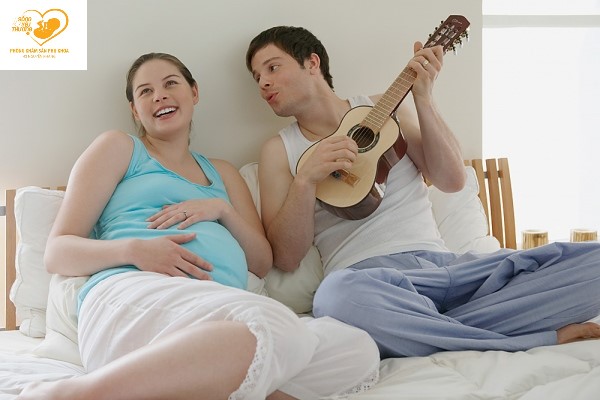 Hướng dẫn cụ thể thai giáo 3 tháng đầu - thai giáo bằng cảm xúc