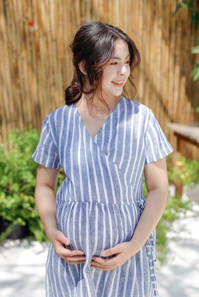thời trang đi biển cho mẹ bầu