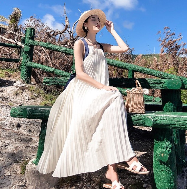 trang phục đi biển dành cho mẹ bầu