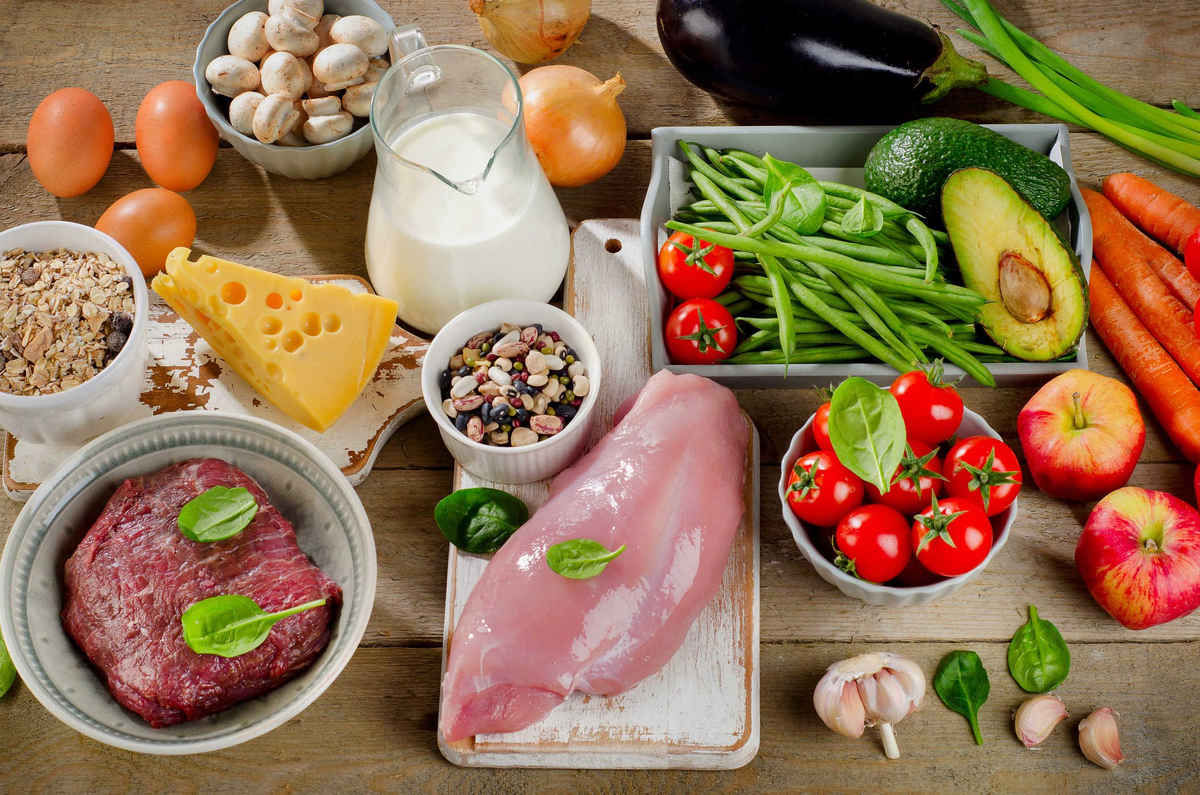 Chế độ ăn cân bằng giữa Carb và Protein để cải thiện đa nang buồng trứng 